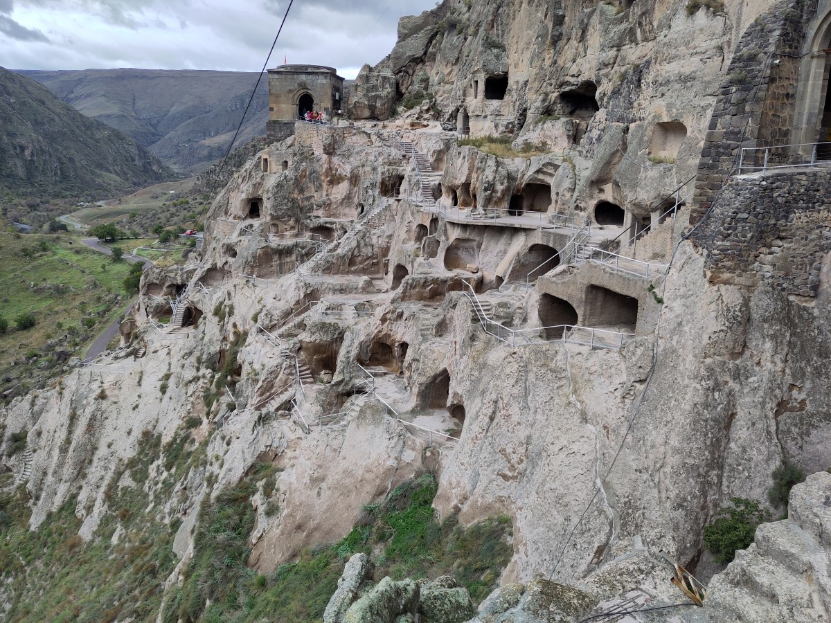 Unser Weg zurück in den Westen führte uns an Vardzia vorbei Unser Weg zurück in den Westen führte uns an Vardzia vorbei